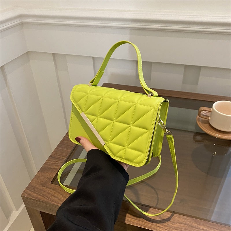 Simple Fashion Solid Color Diamond Indentation Handbag
